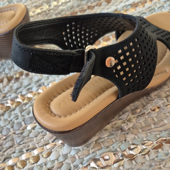 Kelly & Katie Black Cutout Wedges - Picture 6 of 8